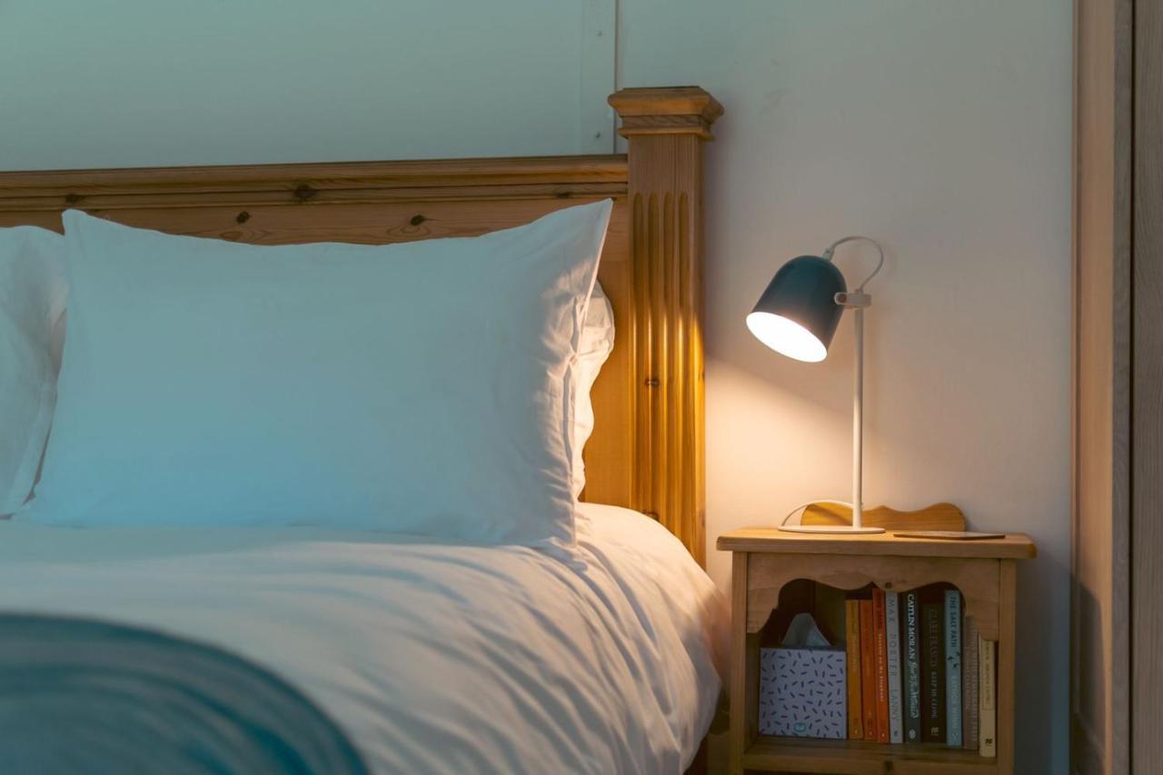 Adorable Two Bed Norfolk Broads Holiday Home - River Views With Moorings & Fishing Stalham Eksteriør billede